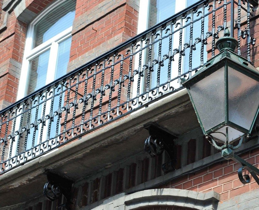 Entrance of our short term rental in Parvis Saint Gilles, Brussels.