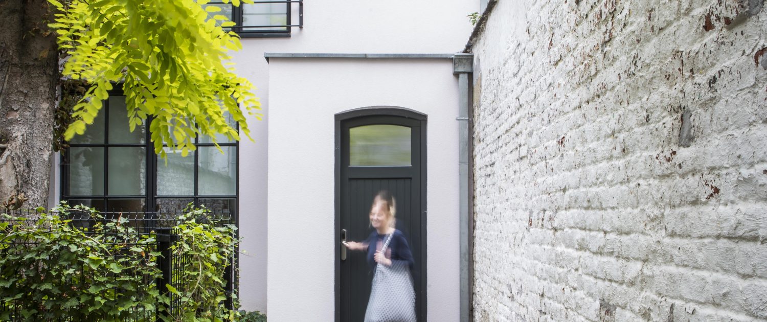 Entrance to Annexe through green garden