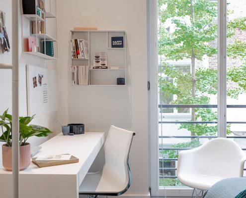 Shared Houses in Brussels work space next to window